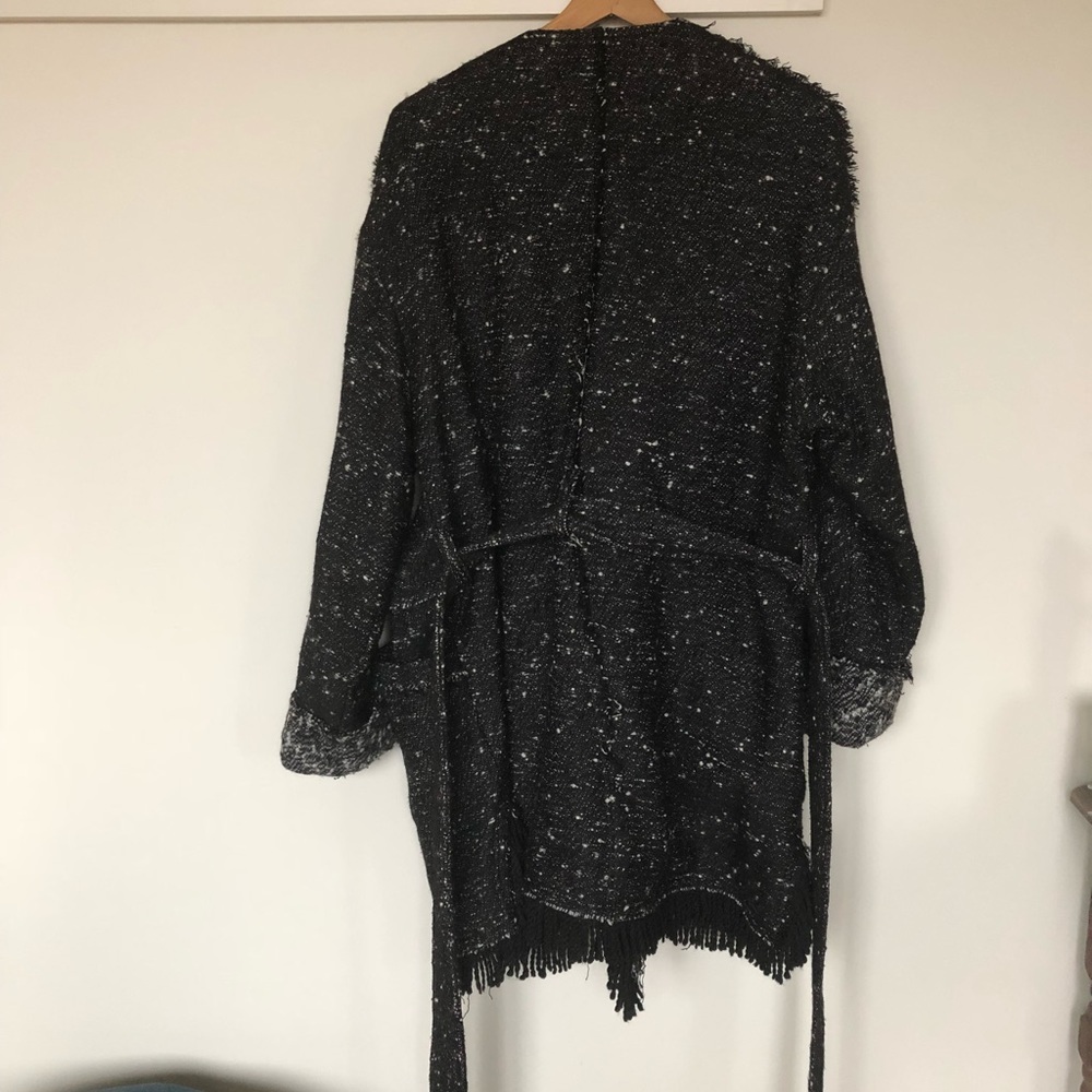 LIKE NEW Free People-Fringe Wrap Blanket Coat - Picture 5 of 6